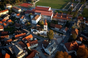 Logatec center
